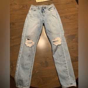 AE Ripped Mom Jean
